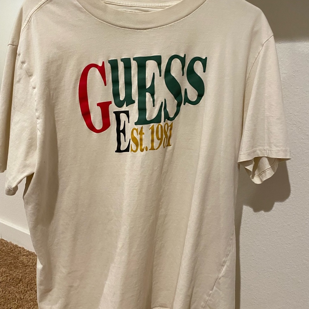 Guess Cream tee